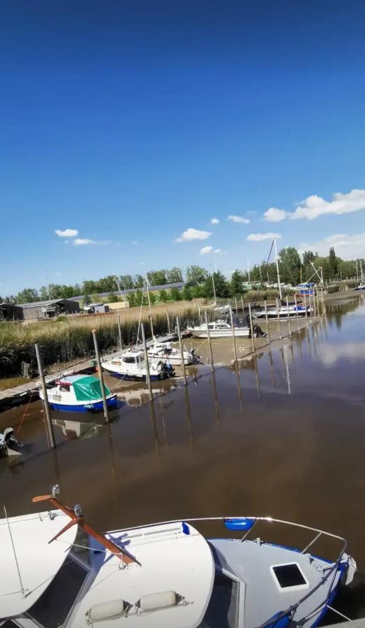 Am Kanal Neuhaus an der Oste Екстериор снимка